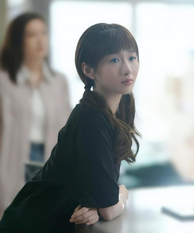 长得“丑”演技还烂,这8位捧不红的“关系户”,看着真是辣眼睛