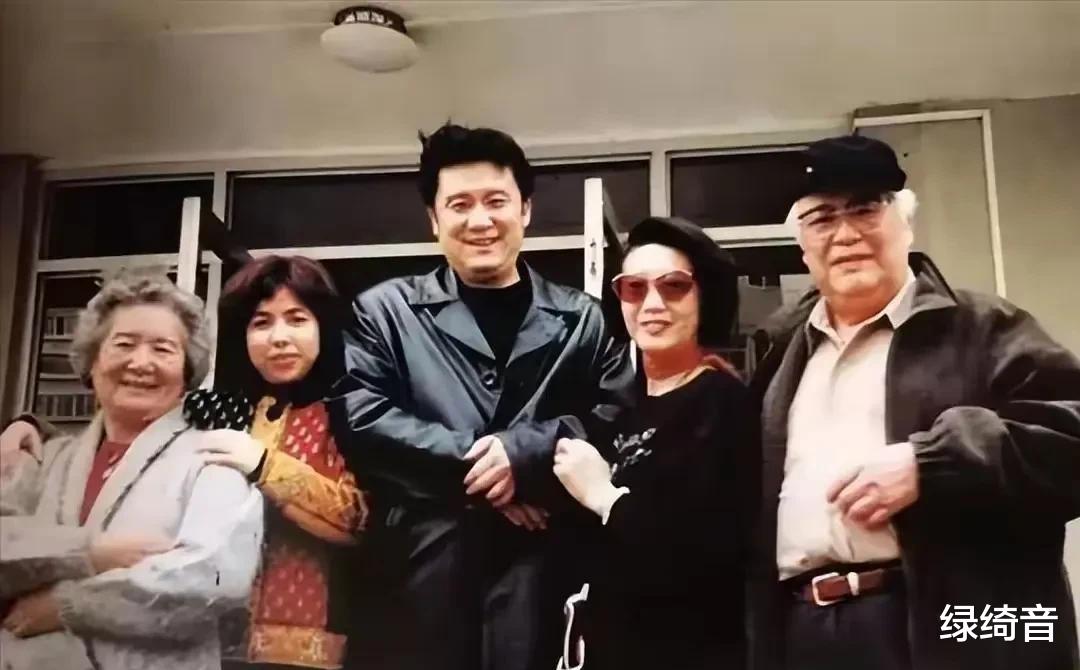 于洋追悼会落幕,家庭纷争浮现