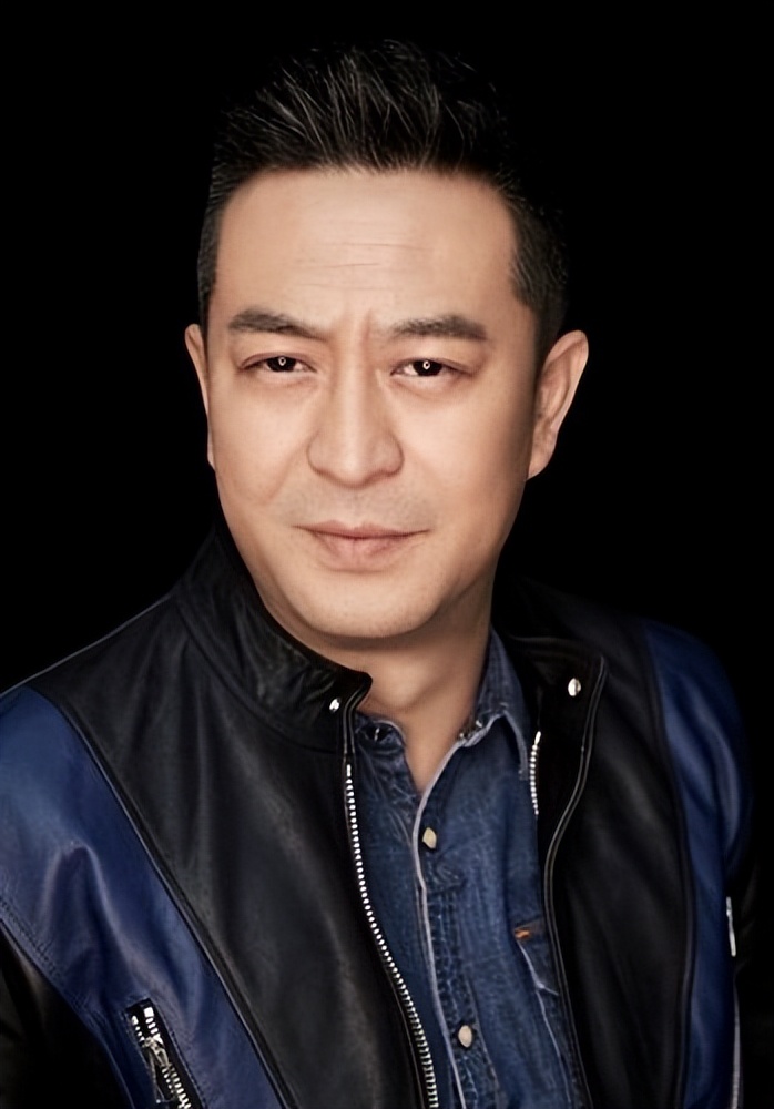 人民日报点名！罹患“不死癌症”30年，张嘉益再令所有人刮目相看