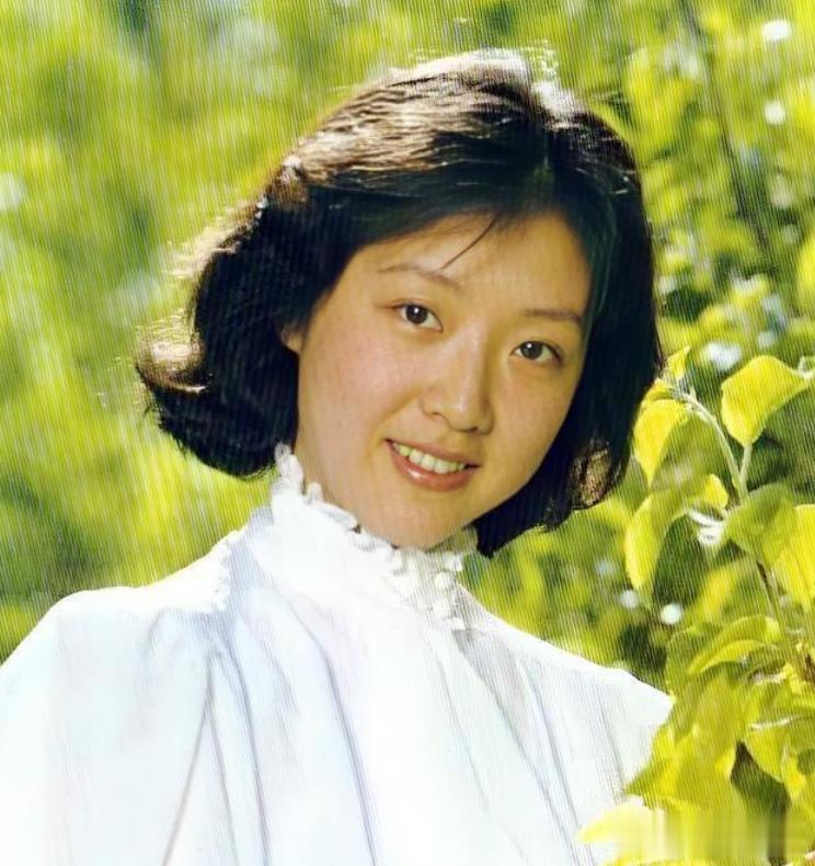 6次怀孕5次堕胎，终身不孕的她惨遭丈夫抛弃，二婚后又被宠上天