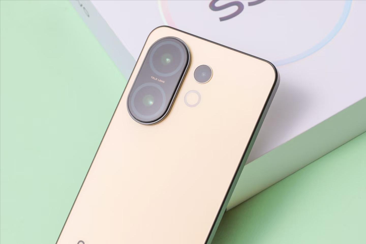 vivo“不講武德”！超窄直屏+百倍變焦+6500mAh，現已跌至1698元