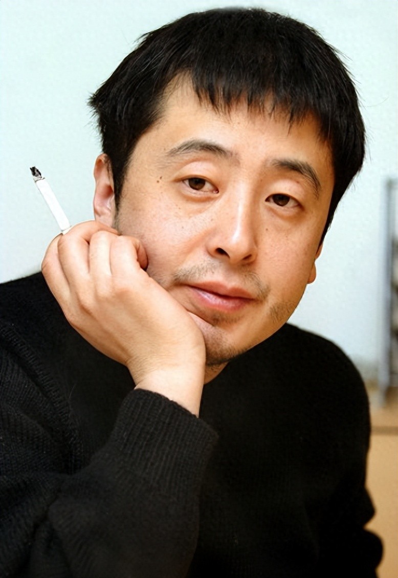 人民日报发文，贾樟柯再破天花板，让张艺谋和整个导演圈沉默了