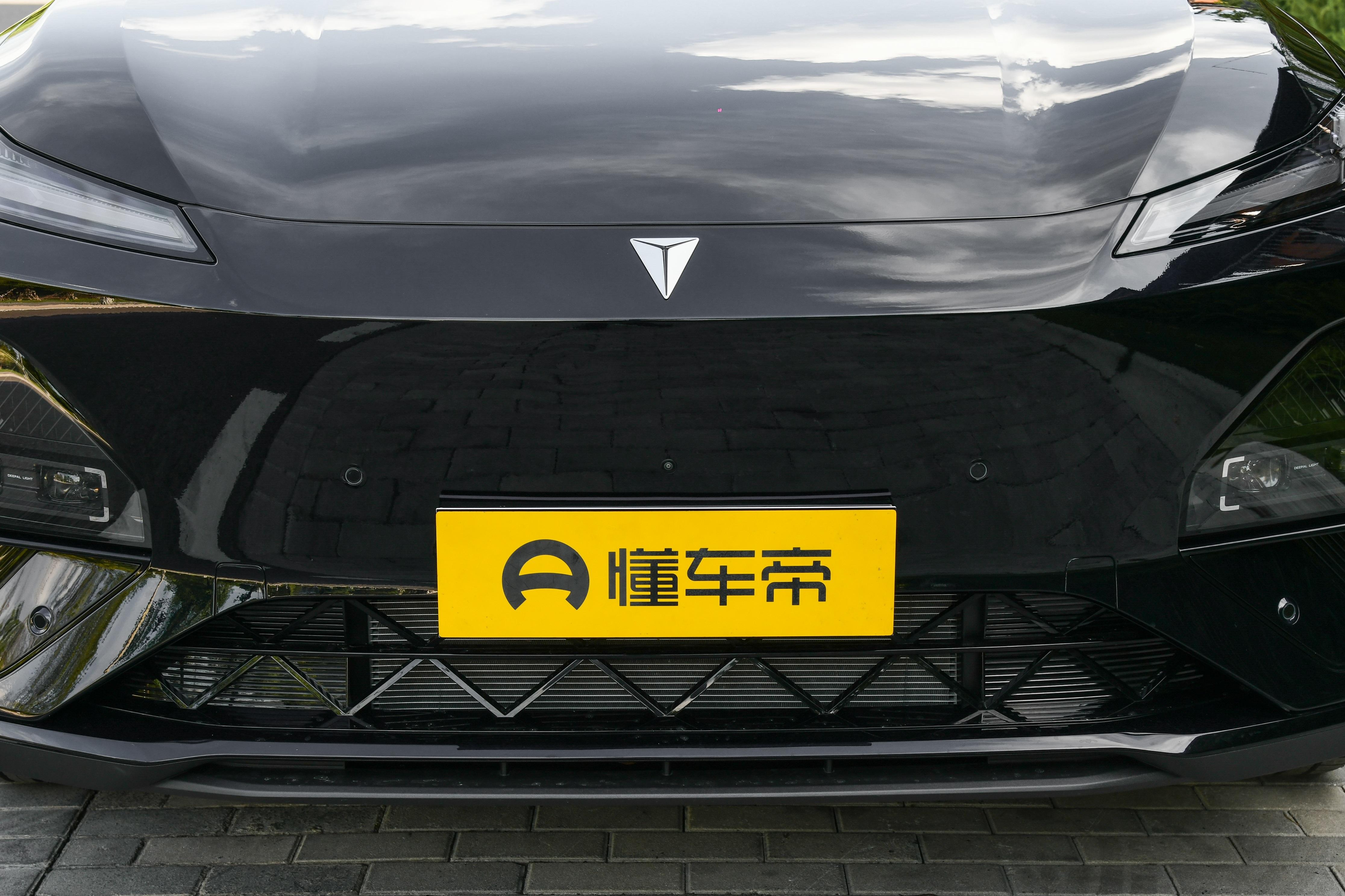 入门即高配！标配FSD悬架，2026款深蓝S07到底香不香？