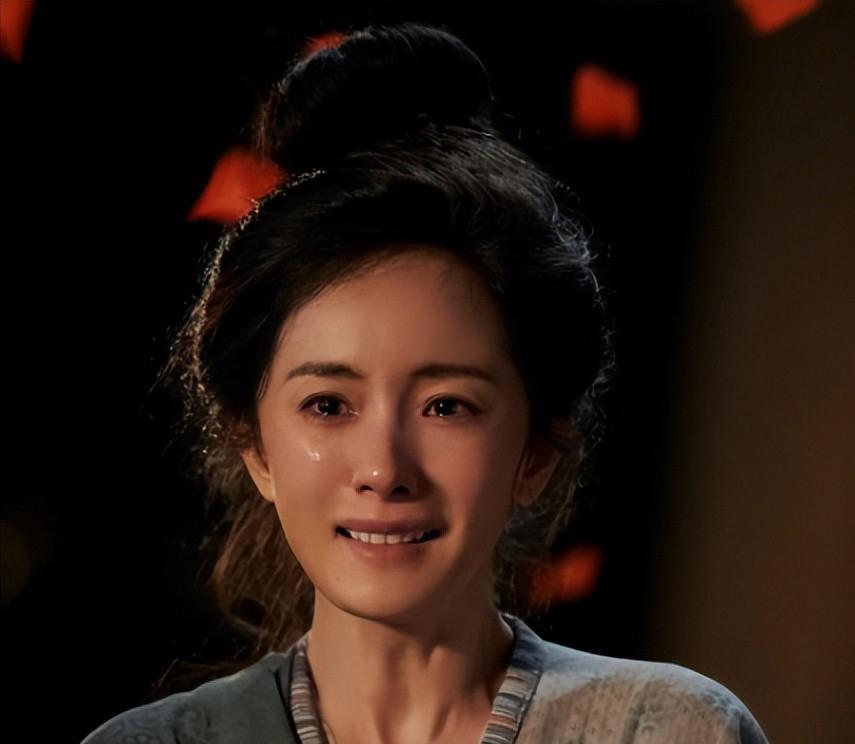 金鸡奖竞争太激烈！杨幂落选女配，大粉暗示受《酱园弄》连累