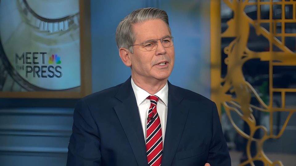 原来全是谎言!英伟达宣布H20芯片售完停产,中企百亿订单被抢