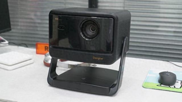 当贝X5S Plus:旗舰真4K,照亮每一帧的沉浸时刻