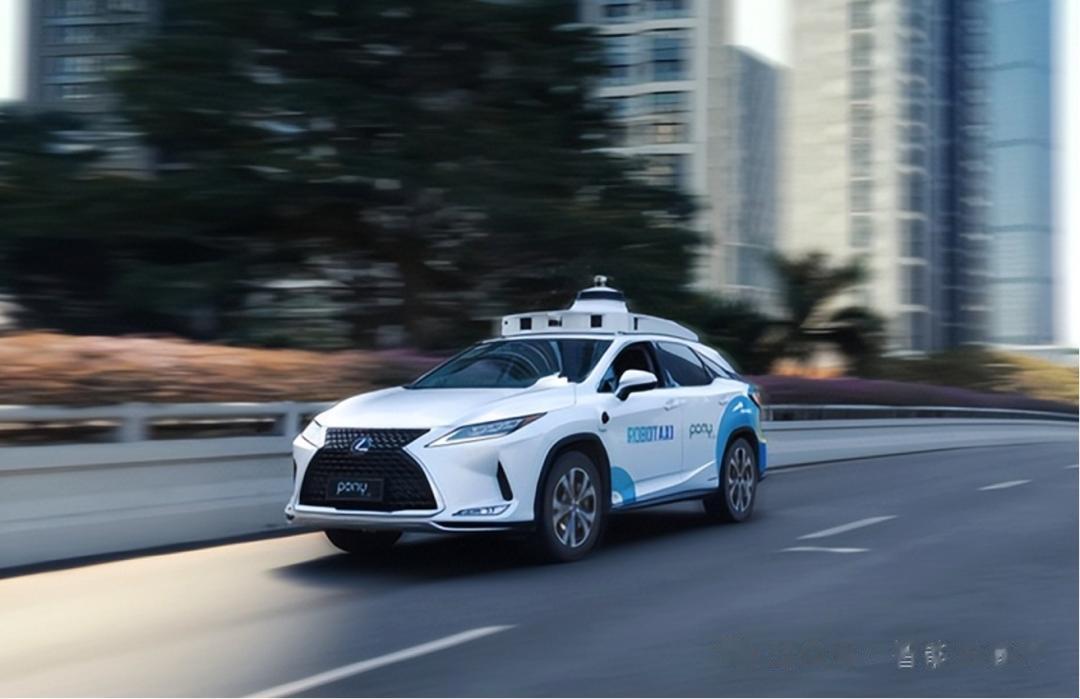 Robotaxi眼睛革命：三次激光雷達換代潮，無人車從0走向100000