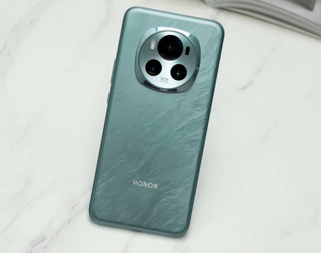 榮耀手機誕生“新黑馬”，16G+512G降到2549元，出現“大跳水”