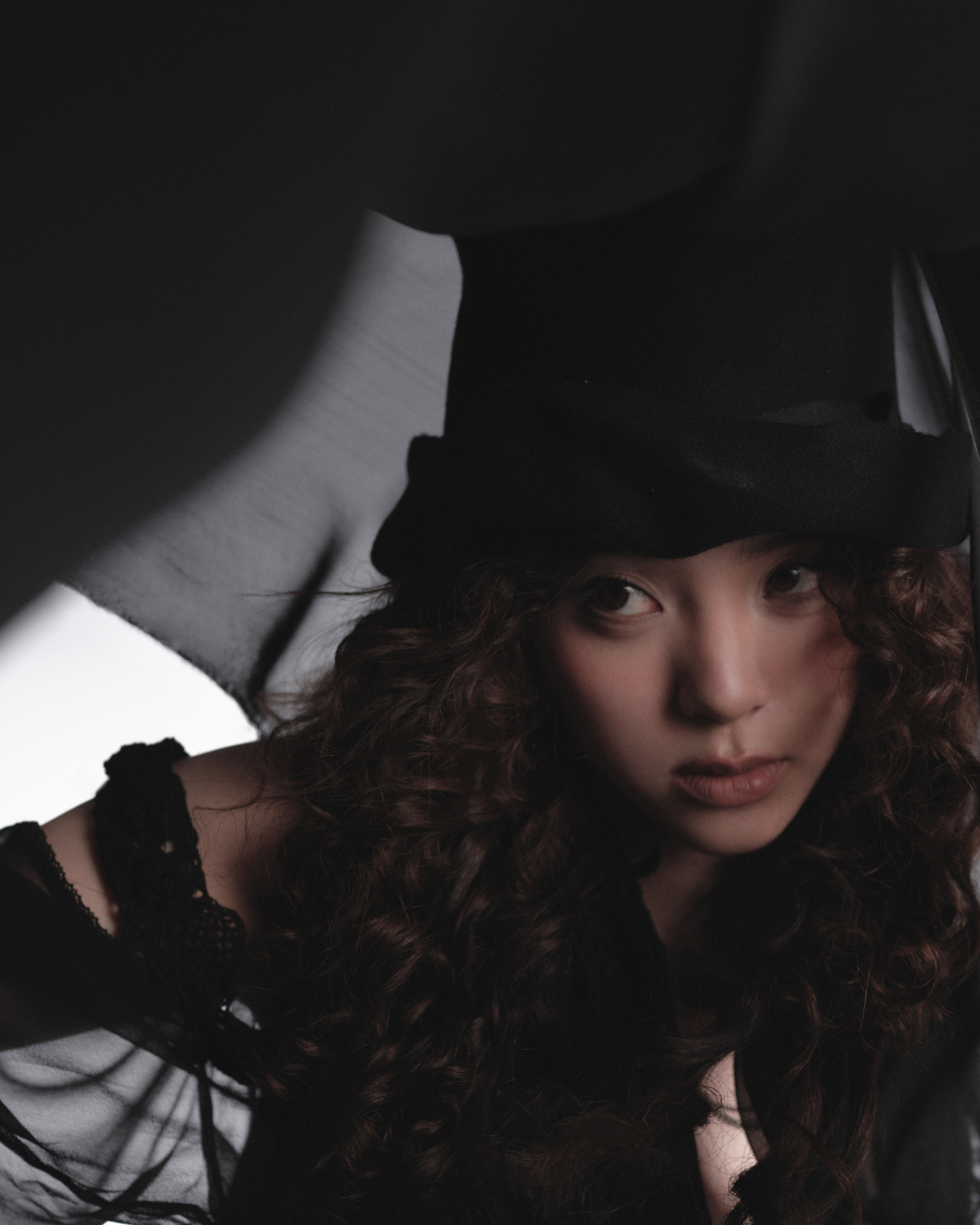 欧阳娜娜教材高跟，这个腿细长又嫩，真美