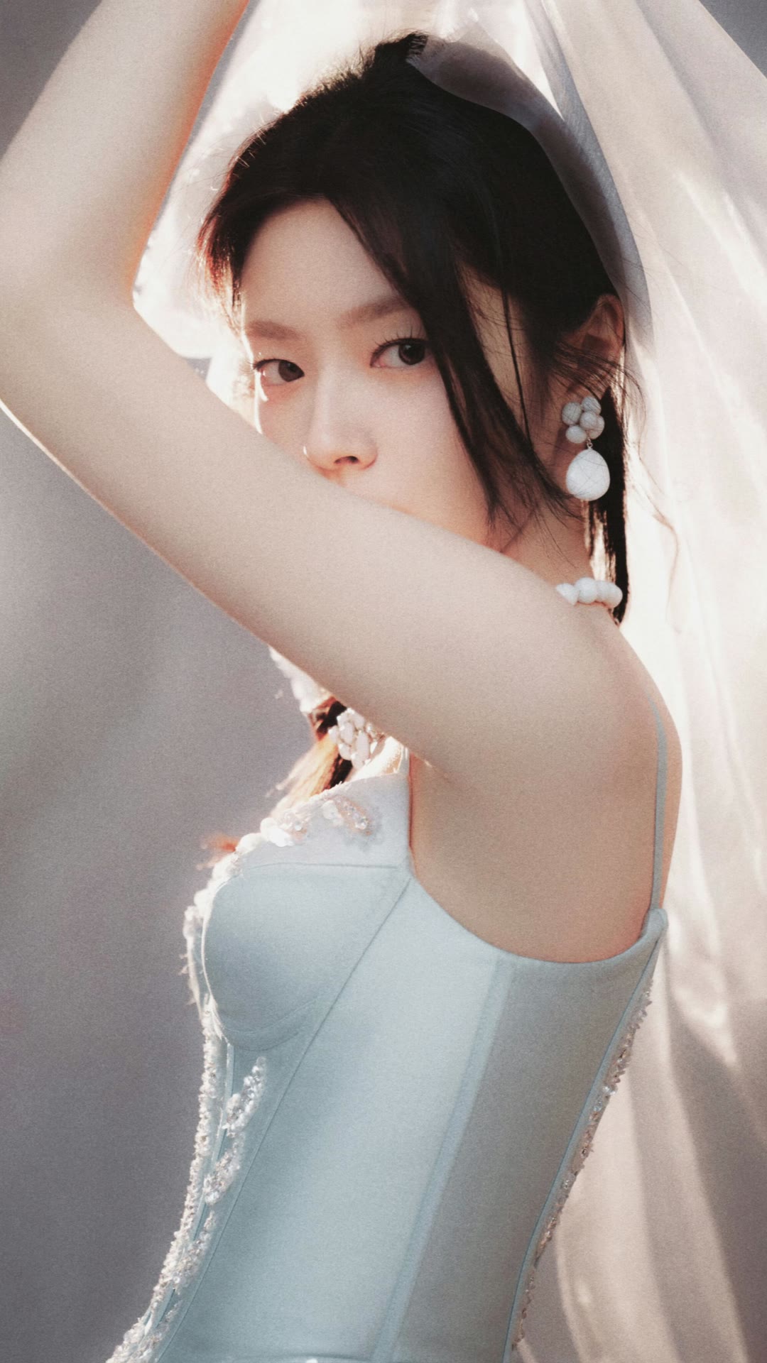 徐若晗《爱你》热播后首露面！48kg腰臀比绝了，素颜状态美过修图