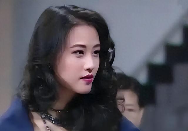 北京周海媚墓地：造型奇特，无儿无女，墓碑前刻着一句话令人深思