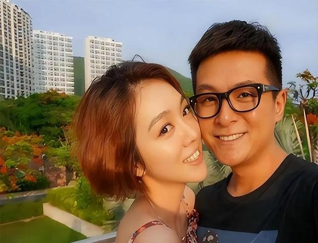 39岁姜妍和老公逛超市被偶遇,夫妻同框好恩爱,系宋丹丹牵的线