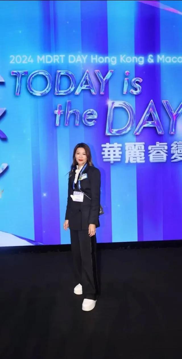 与林晓峰离婚后低调再恋 前妻康子妮被拍黑色情侣装约会中年男人