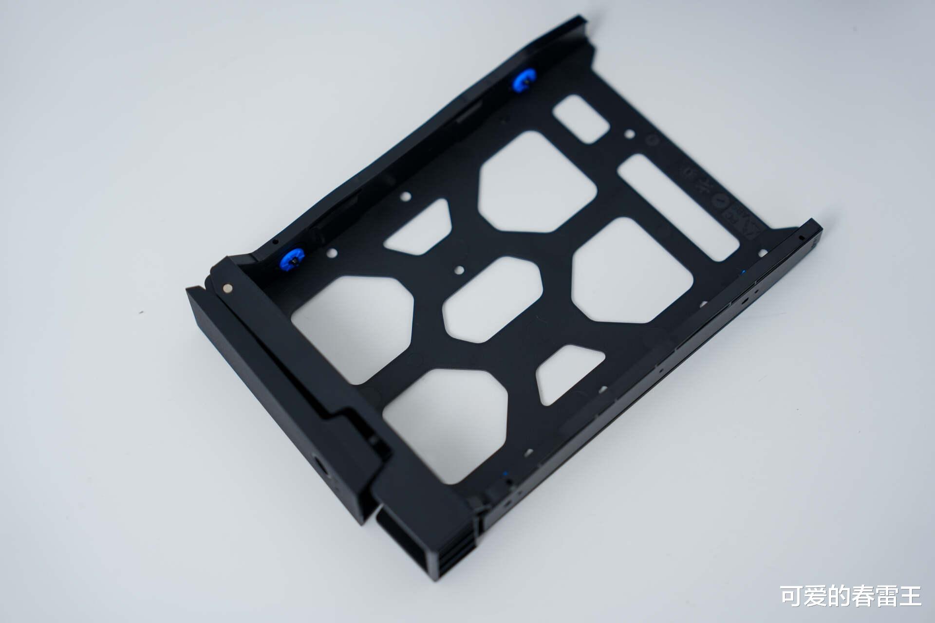 专业可靠还得这个牌子!威联通NAS让企业数据跑赢时间!