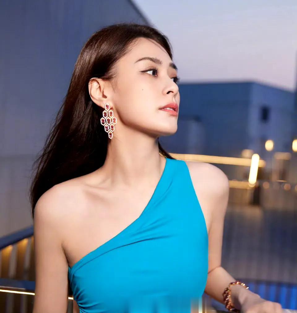 钟欣潼 阿娇的美很权威