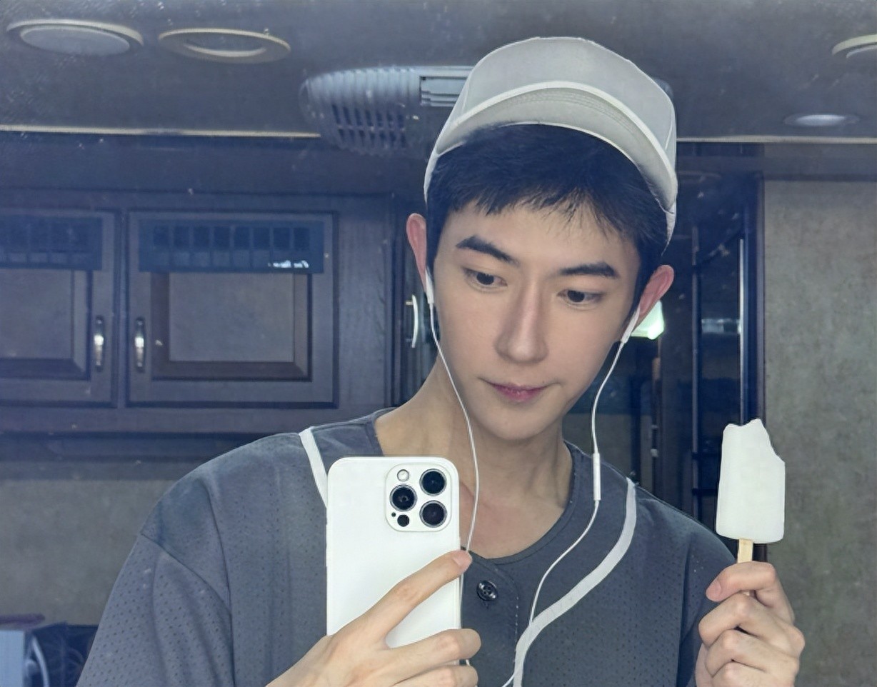 吃瓜“于朦胧事件”，我突然懂了杨幂的生存法则