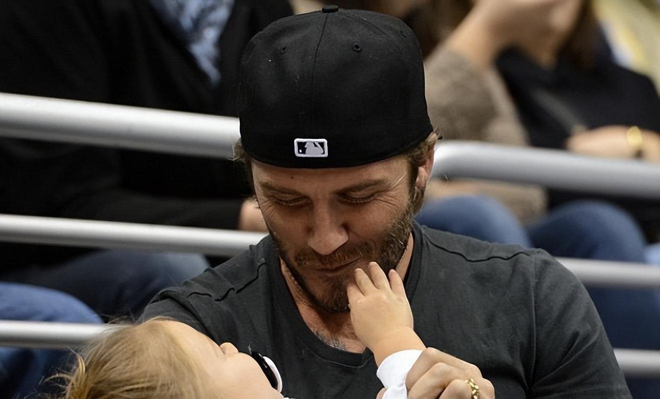 贝小七变瘦后颜值爆表，老贝的宠爱背后有原因