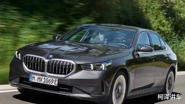 全新BMW5系谍照曝光，运动造型引人注目，豪华内饰细节抢先看