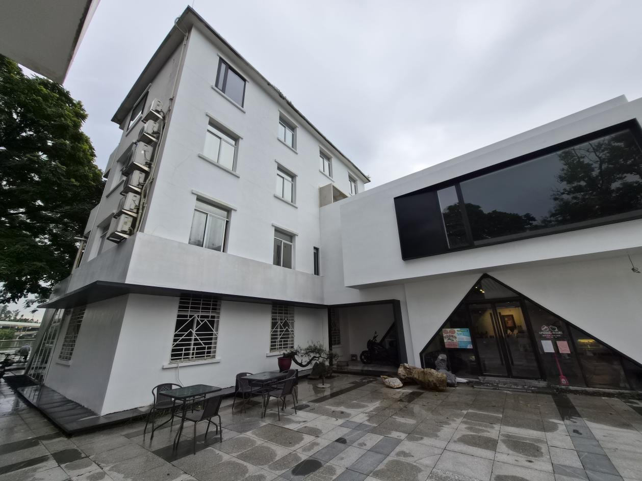 三星Galaxy Z Flip7上手評測：小折疊的新高度，還是熟悉的配方？