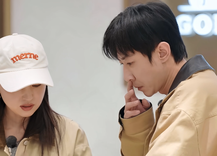 机关算尽太聪明，看张维伊被全网追着骂后，才懂董璇打得一手好算盘