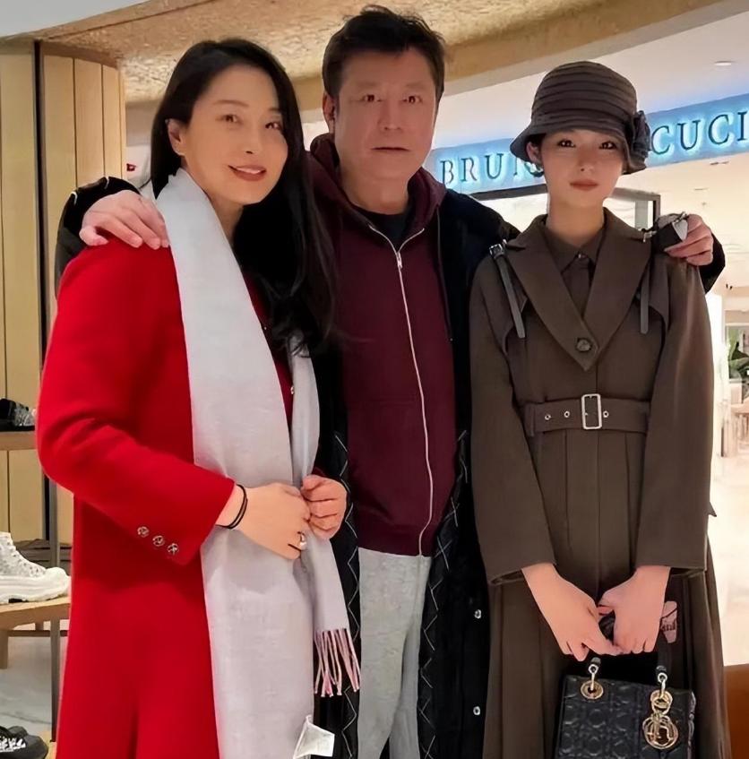 曝孙思瀚与母亲再分居!直言婆媳矛盾大爆发,只能请保姆助理伺候