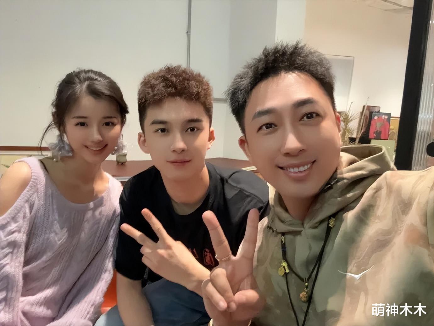 短剧男神何健麒塌房！前女友控诉其出轨玩多人运动，于正火速换角