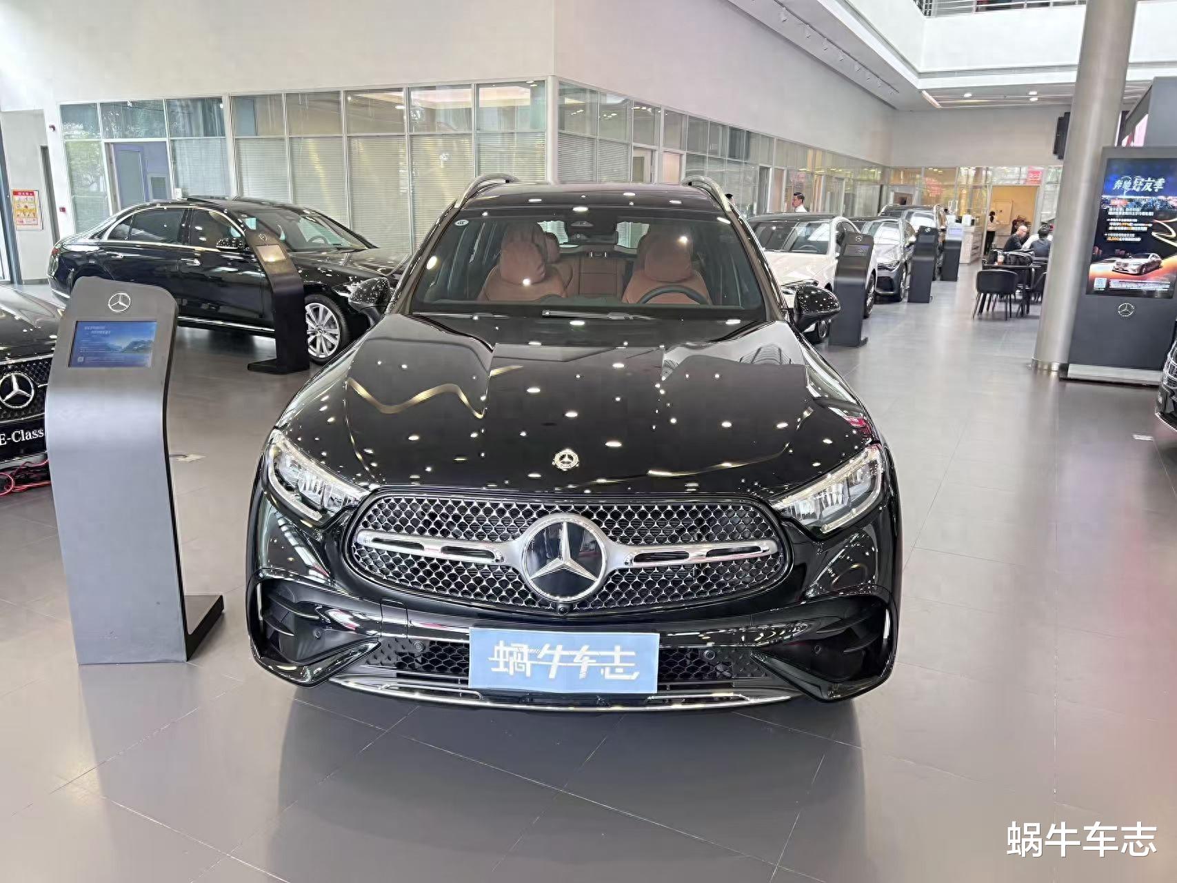 国产奔驰GLC EV明年上市，推6座版！现款GLC跌至32万 抄底or等纯电