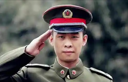 带着儿子倒贴嫁给张译,如今19年过去,才知道她嫁得到底有多值