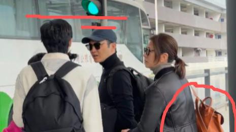 张智霖一家出游，19岁魔童身高超185cm，身材条件直逼韩国欧巴