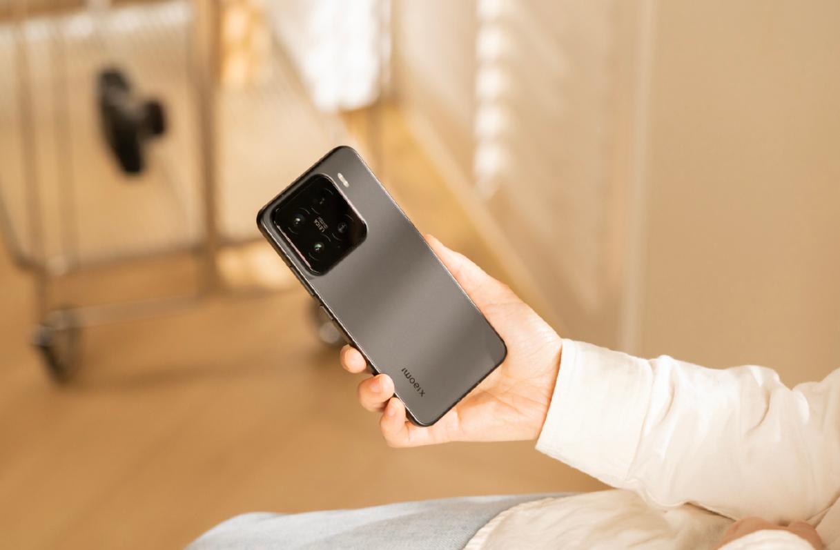 2025年“冠軍級”的3款旗艦手機，如今出現“大跳水”