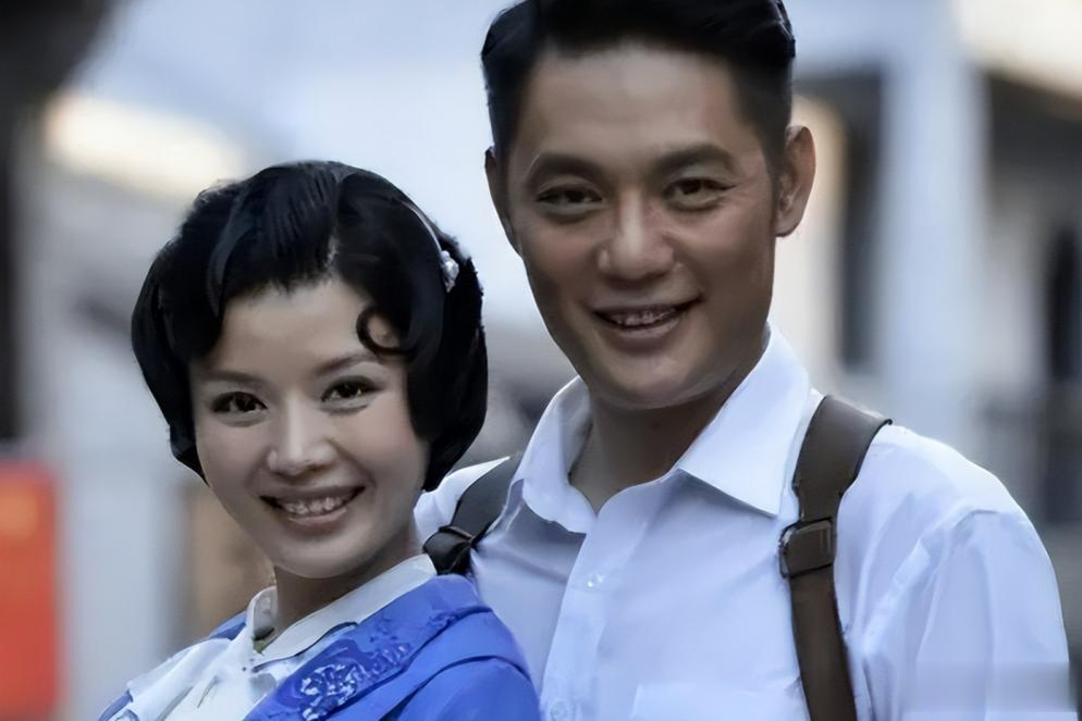 离婚8年再看程愫和傅程鹏，一个身价过亿，一个证实刘亦菲没说错