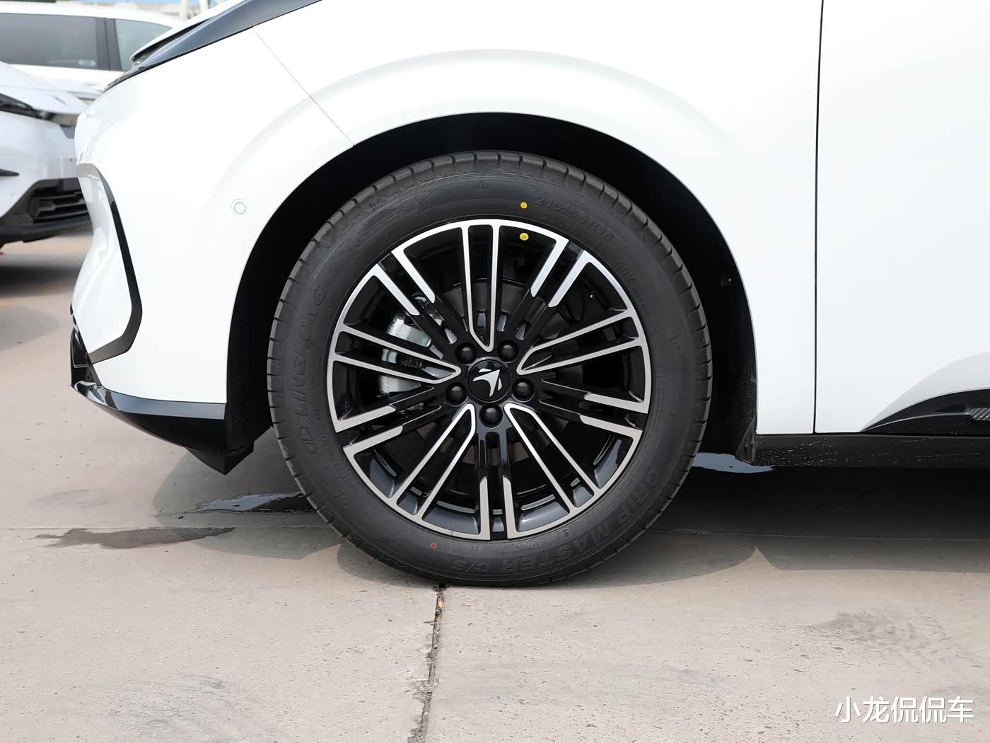 预售6.88万起，轴距近2米8，最长纯电续航425km，极狐T1即将上市