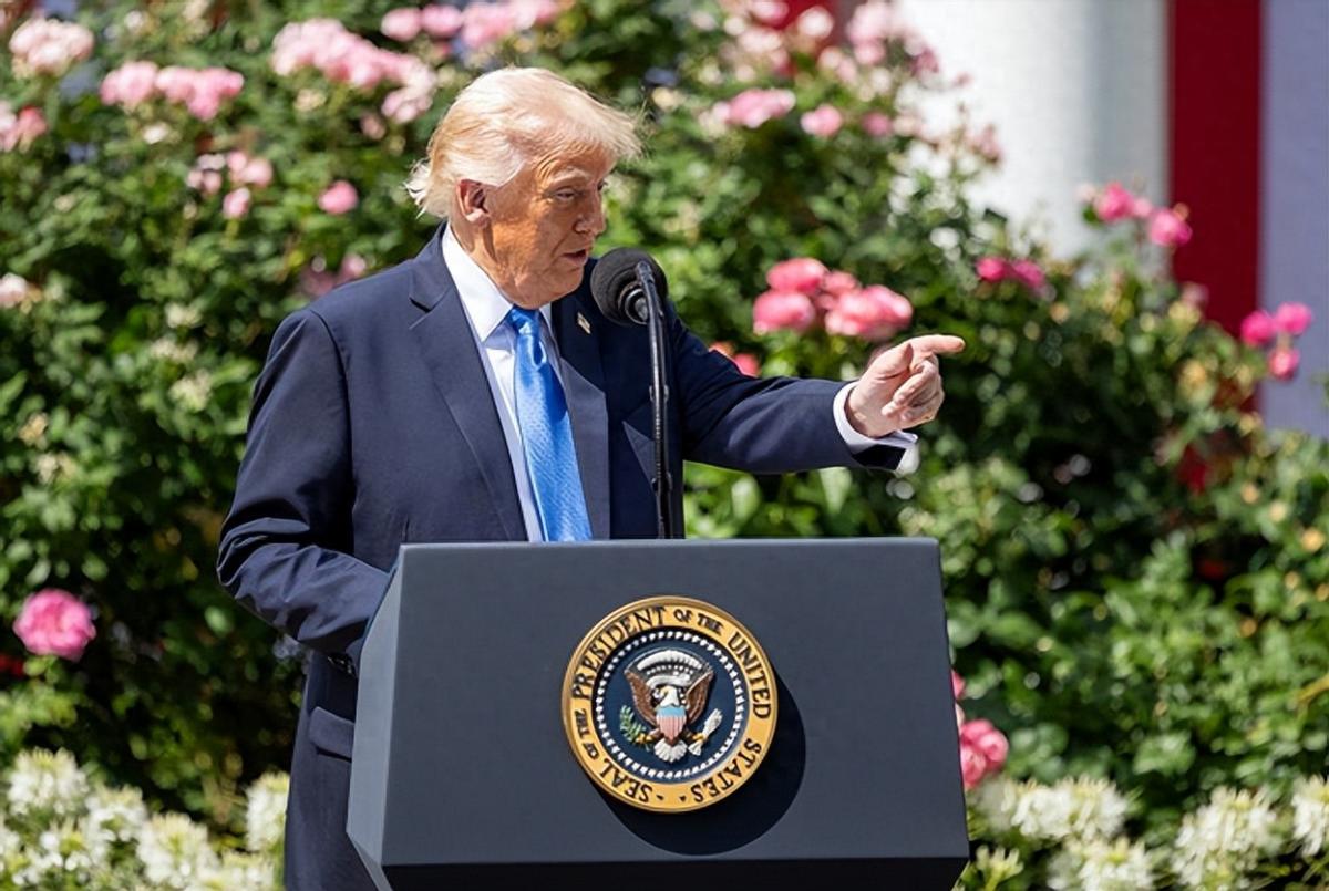 美航母压境委内瑞拉，马杜罗部署导弹稳固防线，拉美三国联手反制