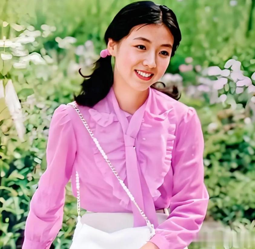 6次怀孕5次堕胎，终身不孕的她惨遭丈夫抛弃，二婚后又被宠上天