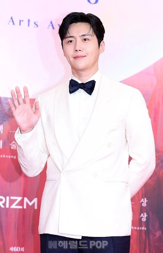 韩国知名男星拒绝宋仲基召唤,签下20亿韩元合约