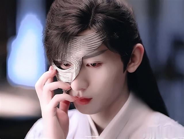 网传：2025内娱四大顶流争霸战：肖战断层领跑，檀健次逆袭上位！