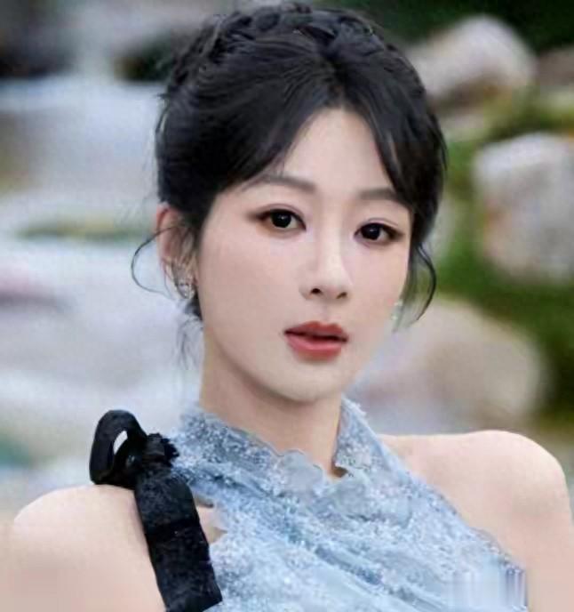 马思纯曝杨紫私下生活，反差大到离谱，网友：完全颠覆想象