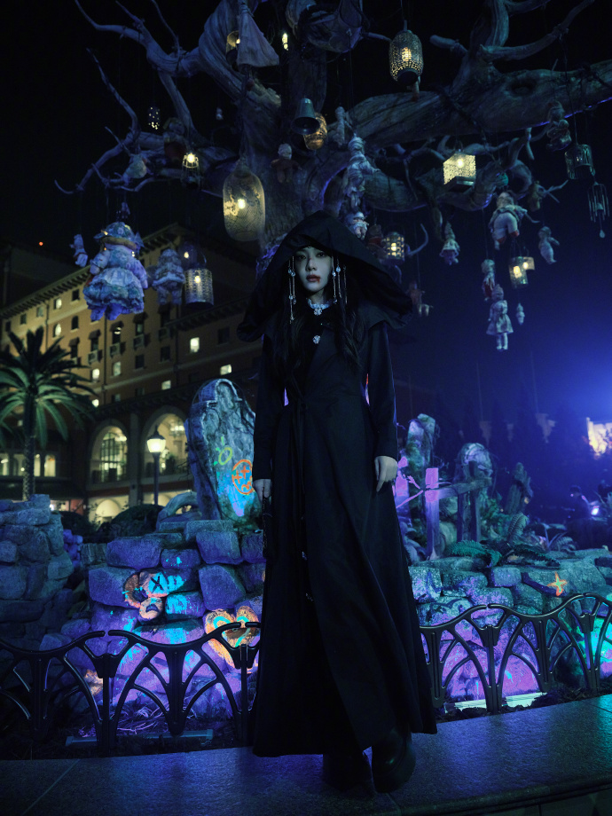 小姨妈邓家佳万圣节写真,这也太美了