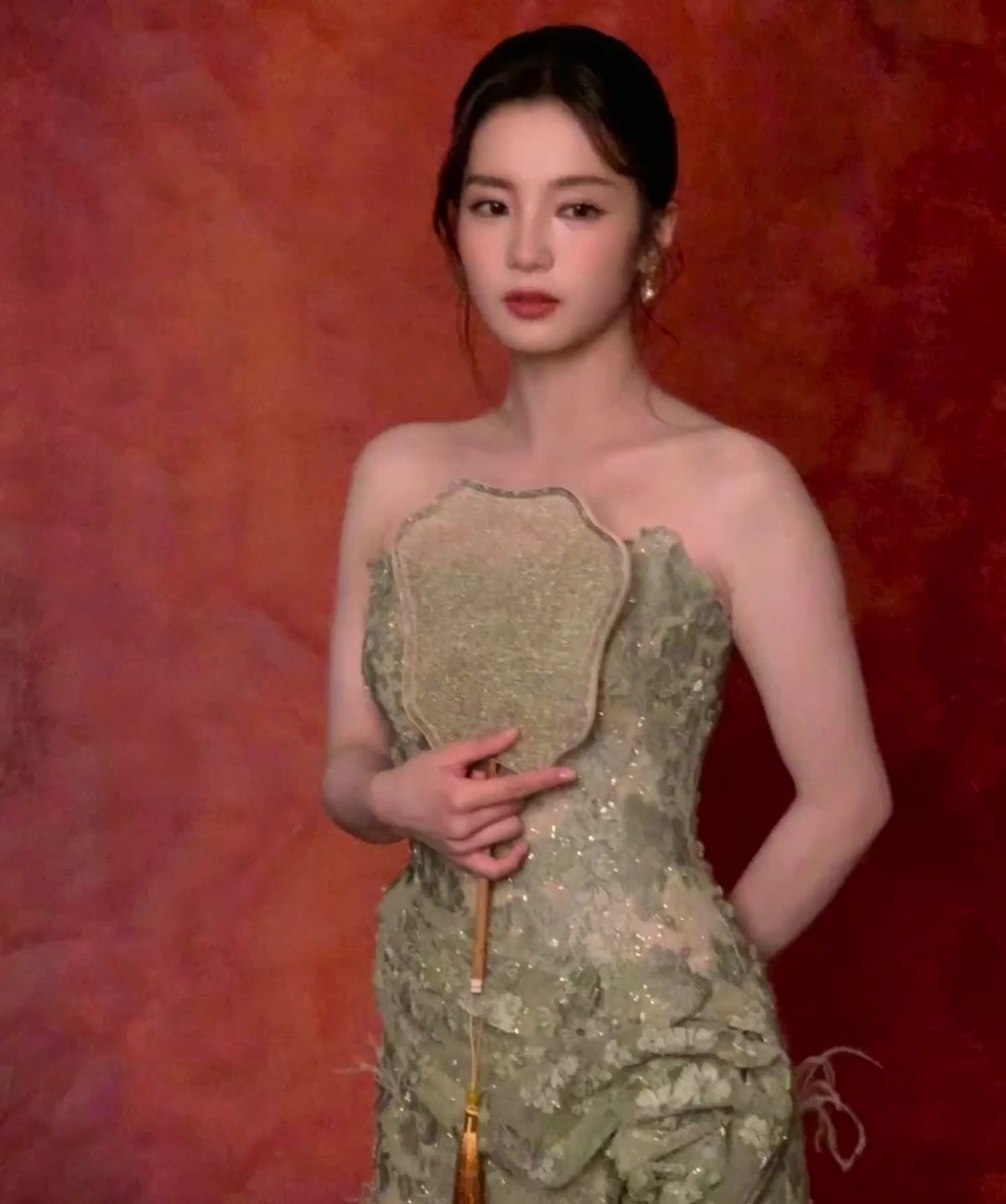 北京这一天：陈妍希圆润，颖儿干瘪，赵雅芝优雅，张雅钦惊艳