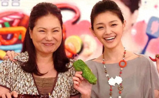 台媒曝大S妈突发心脏痛入院，大S离世重创S家，徐熙娣也难支撑