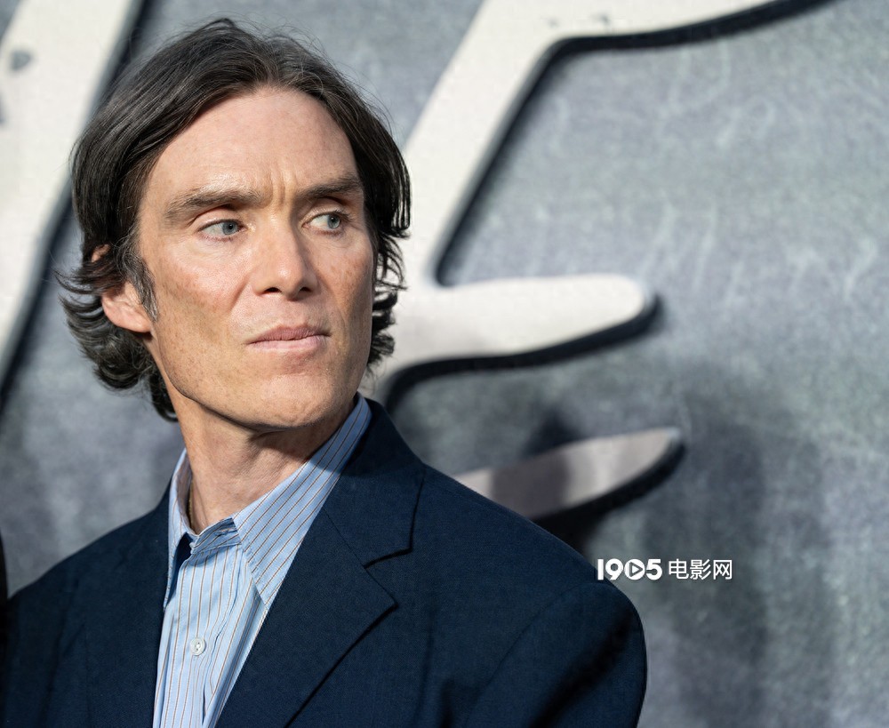 《史蒂夫》首映！基里安·墨菲红毯抓拍故事感十足