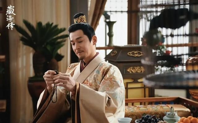 《藏海传》时全暴露了，这三点证明了他是平津侯暗桩！