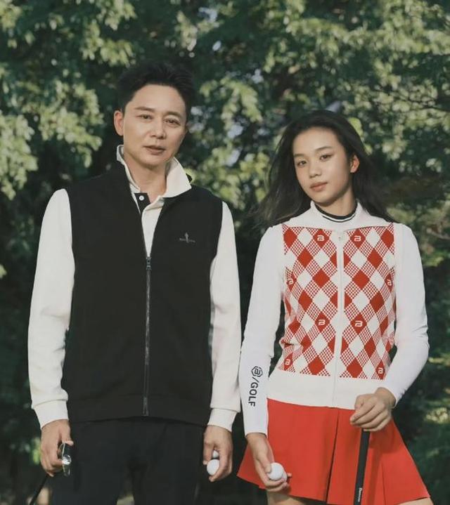 他是最坑爹“星二代”,和关晓彤是同学,谈个恋爱差点塌房!