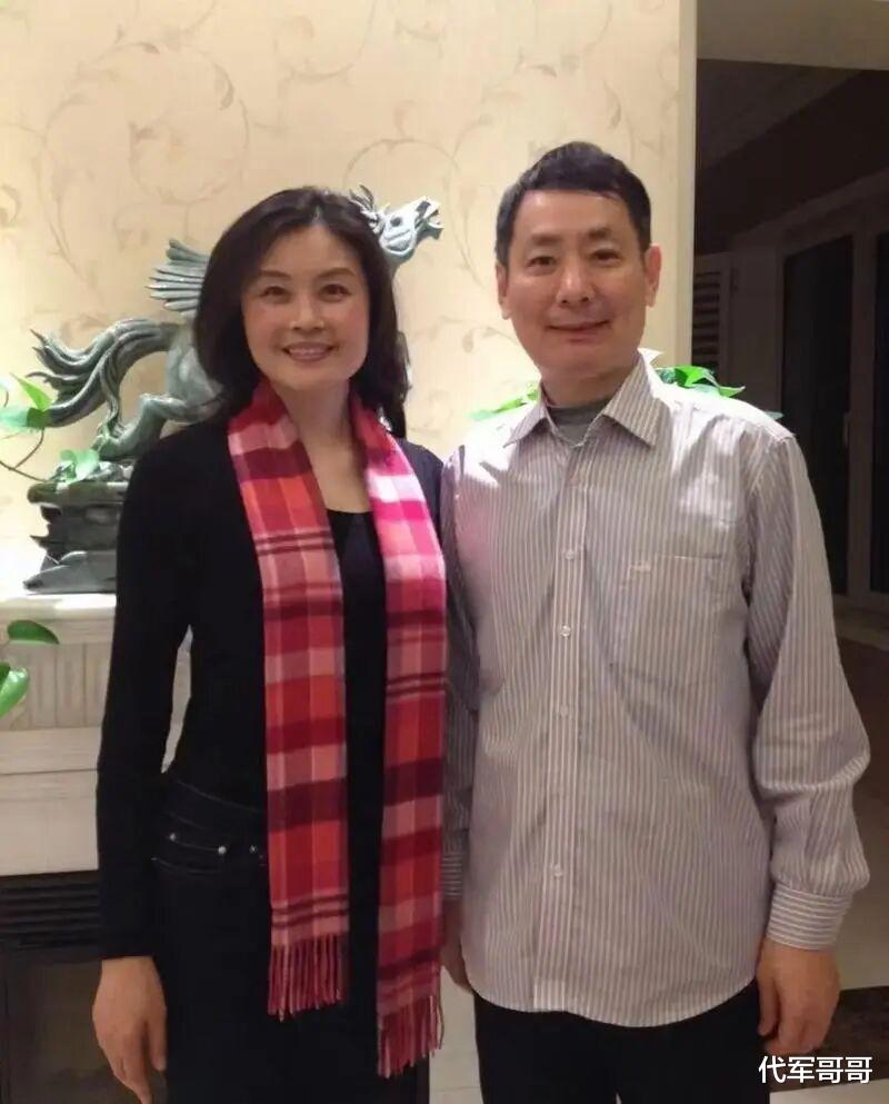 原来她是蓝盈莹母亲,二婚嫁亿万富豪生活幸福,如今60岁依然漂亮