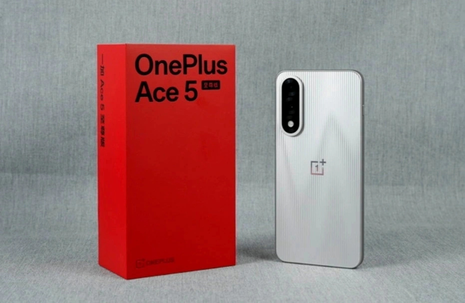 一加豁出去了,从2499元降到1953元,高性价比旗舰售价一降再降