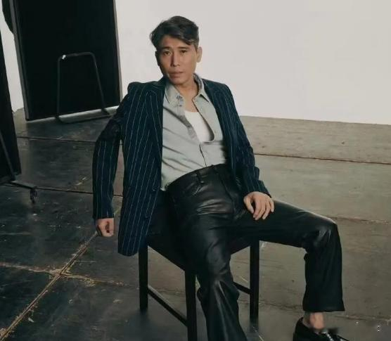 朱媛媛离世后，李乃文携妻子参加陈赫聚会，气质和朱媛媛如出一辙