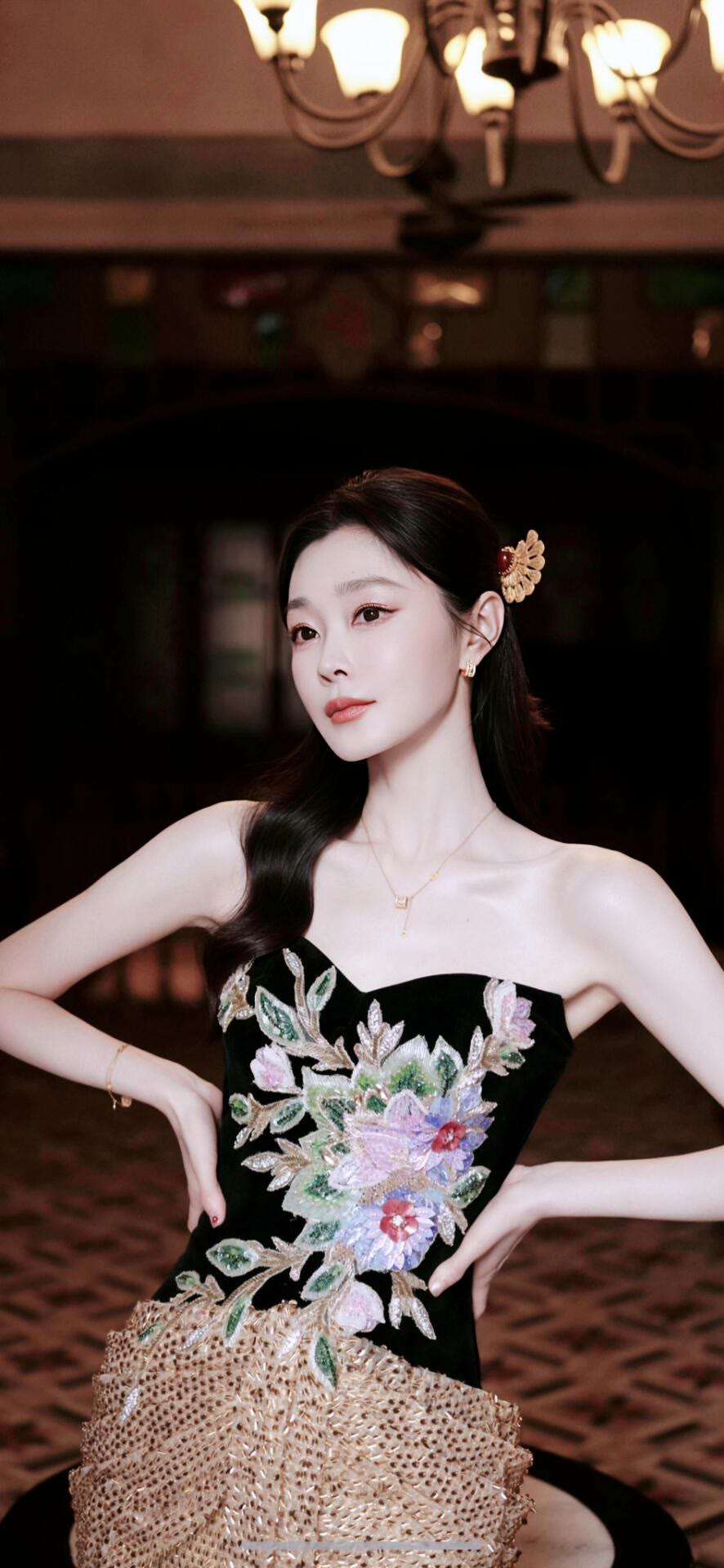 谁能拒绝宋轶这组国风造型啊