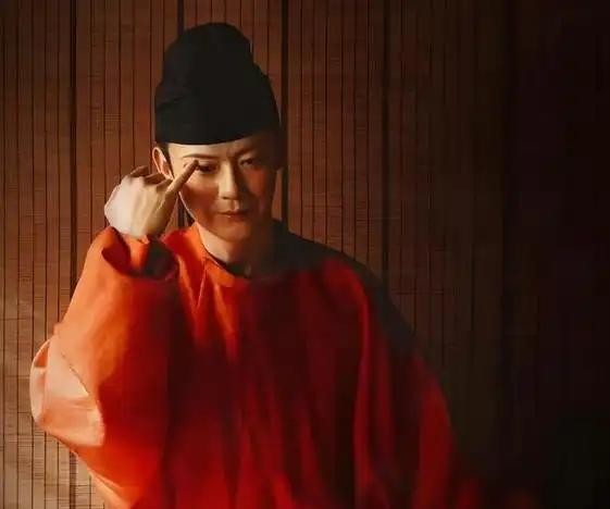 原来他是日本人!演了十年“鬼子”没火,如今靠着雷佳音终于红了