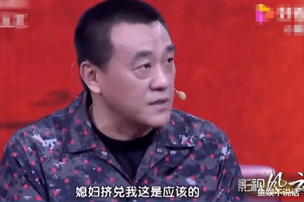 何冰：吃饭白捡一个媳妇，结婚后被拿捏26年，她到底有什么魅力？