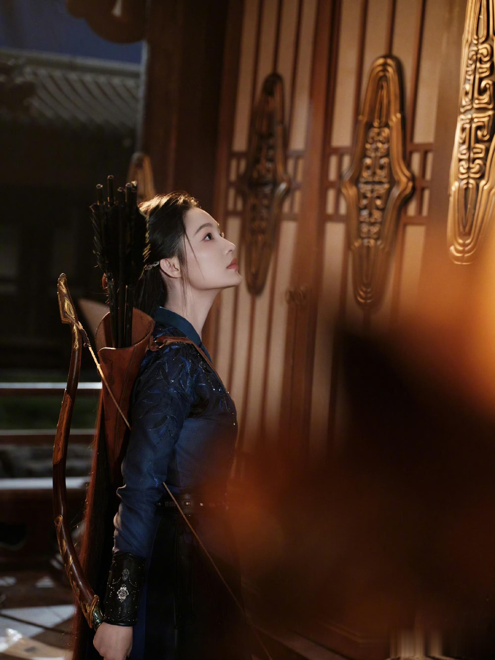 李沁：剑影飒飒，古装侠女气场全开